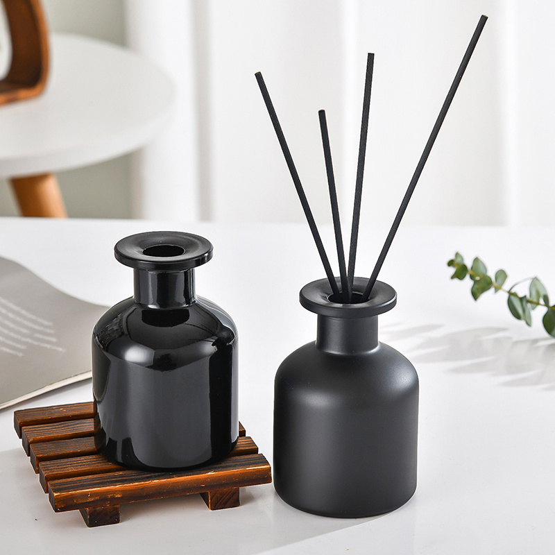 Nowa butelka do dyfuzora zapac – Home Fragrance Glade recenzja i cena